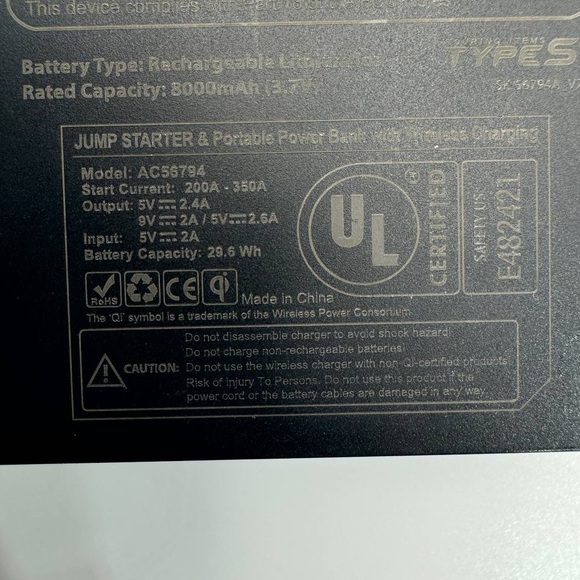 TypeS Portable Power bank Jump starter w/ wireless charging AC56794-60 - Picture 5 of 10